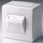  - ДКС 10665 Коробка в сборе с 1 розеткой RJ45, кат.5е (телефон / компьютер), белая
