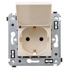  - ДКС 4405013 Розетка с крышкой в стену, 2P+E, с з/ш, Avanti, ванильная дымка